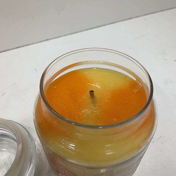 Yankee Super Sweet Pumpkin Swirl Candle Old Stock DISCONTINUED - Picture 3 of 4
